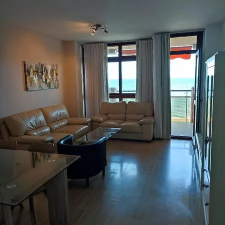 Primera Lineal De Playa En Pleno Centro De * Fuengirola